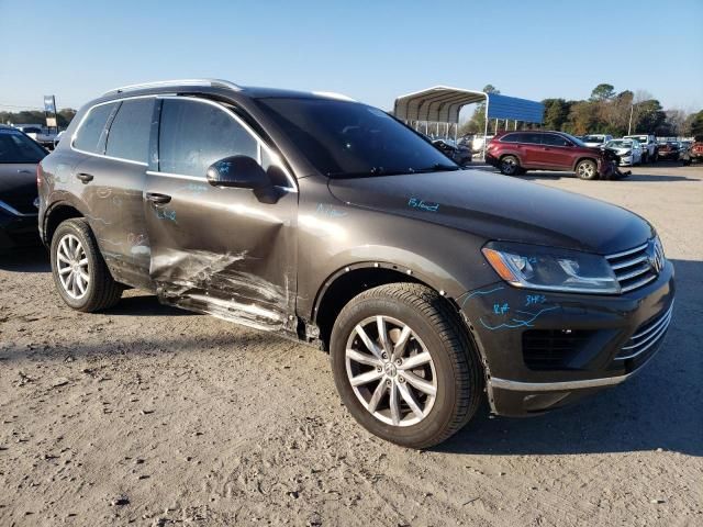 2015 Volkswagen Touareg V6