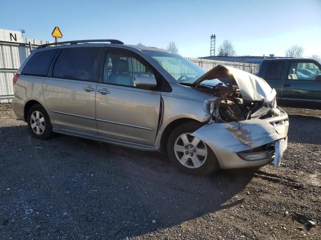 2004 Toyota Sienna XLE