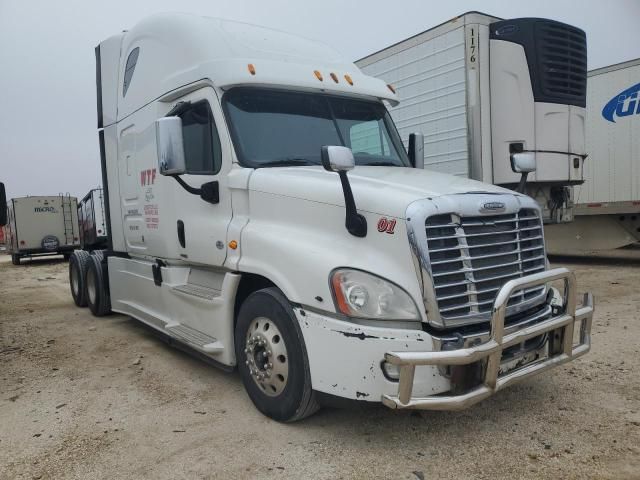 2015 Freightliner Cascadia 125