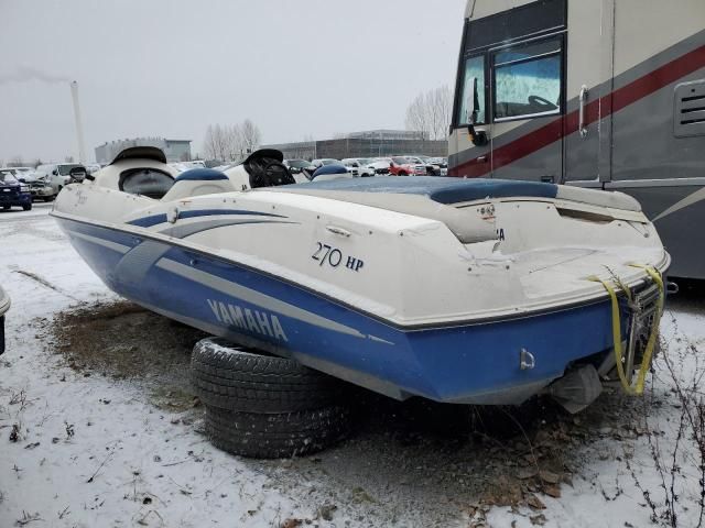 2002 Yamaha Boat