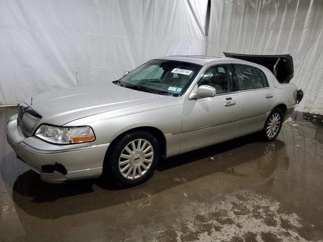 2004 Lincoln Town Car Executive