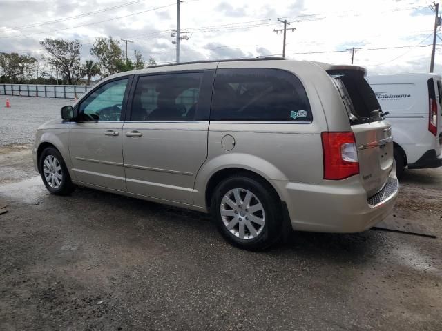 2015 Chrysler Town & Country LX