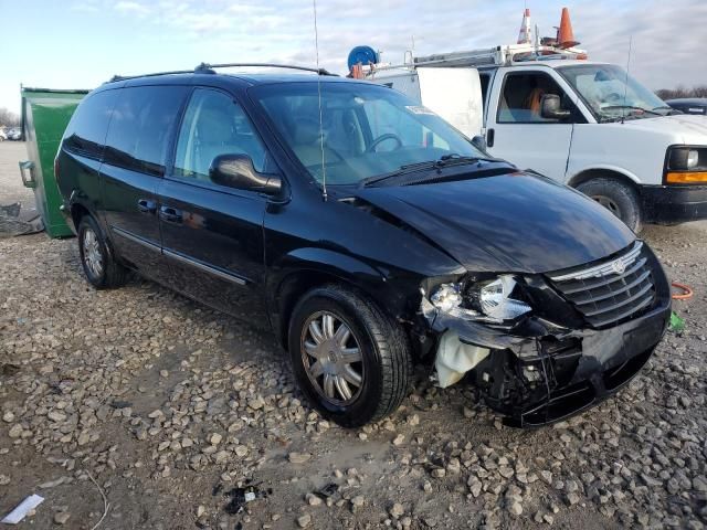 2005 Chrysler Town & Country Touring