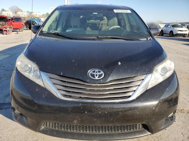 2013 Toyota Sienna XLE