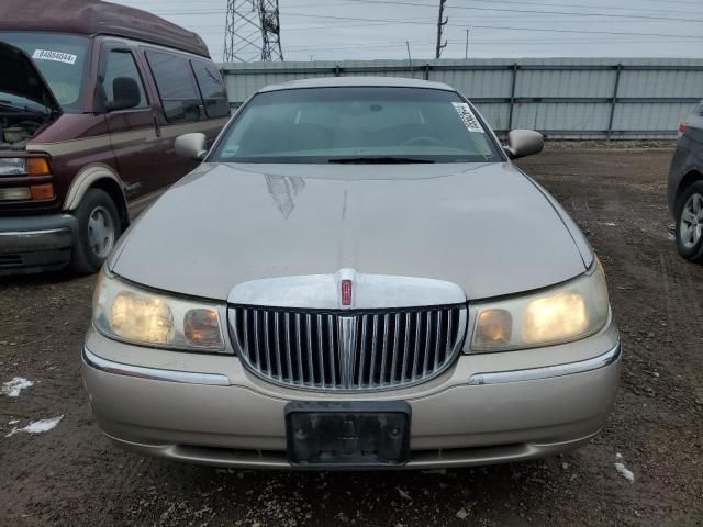 2001 Lincoln Town Car Executive