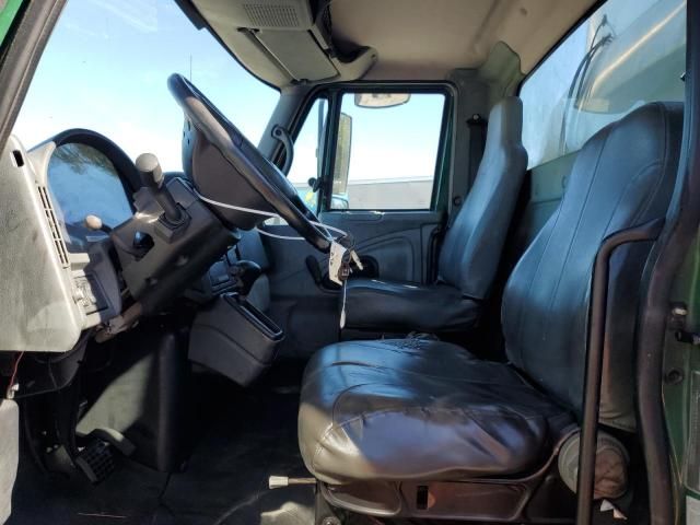 2004 International 4000 4200