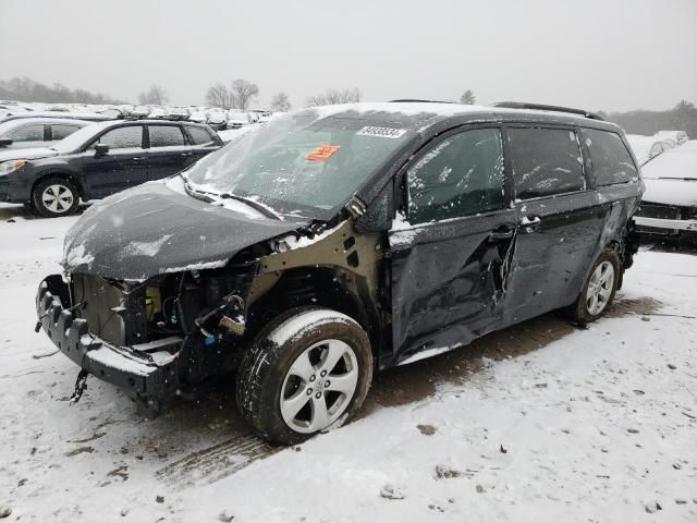 2015 Toyota Sienna LE