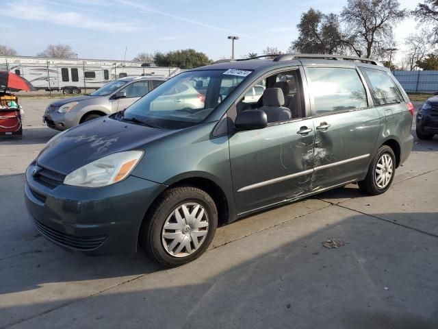 2004 Toyota Sienna CE