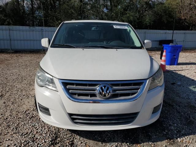 2011 Volkswagen Routan SE