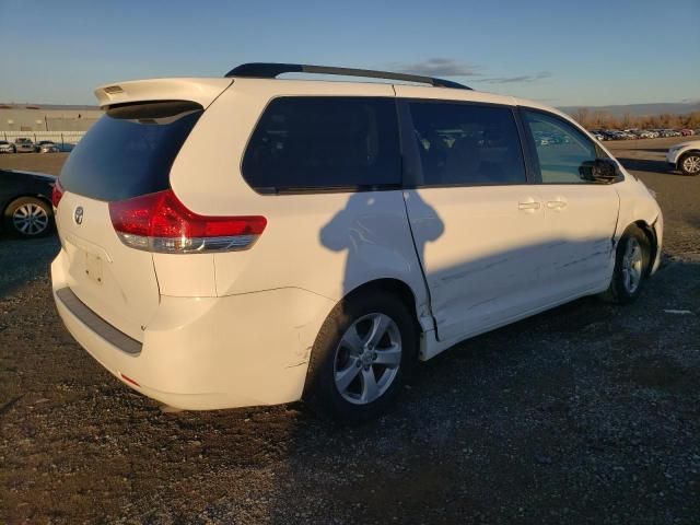 2014 Toyota Sienna LE