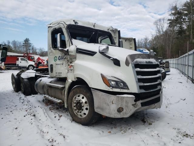 2021 Freightliner Cascadia 1