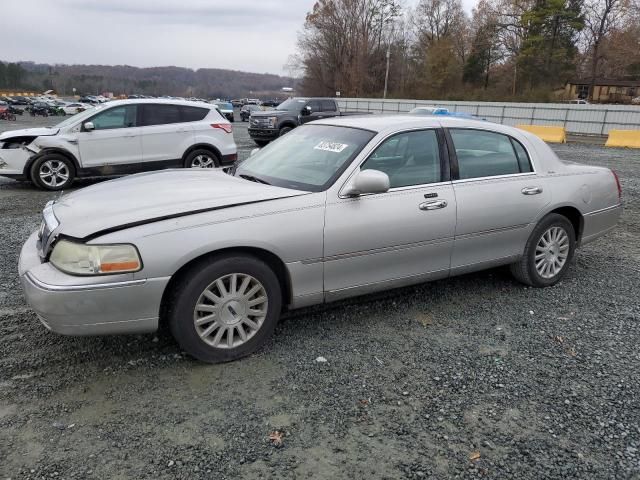 2004 Lincoln Town Car Ultimate