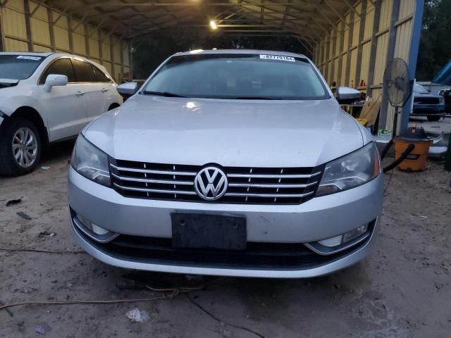 2012 Volkswagen Passat SEL