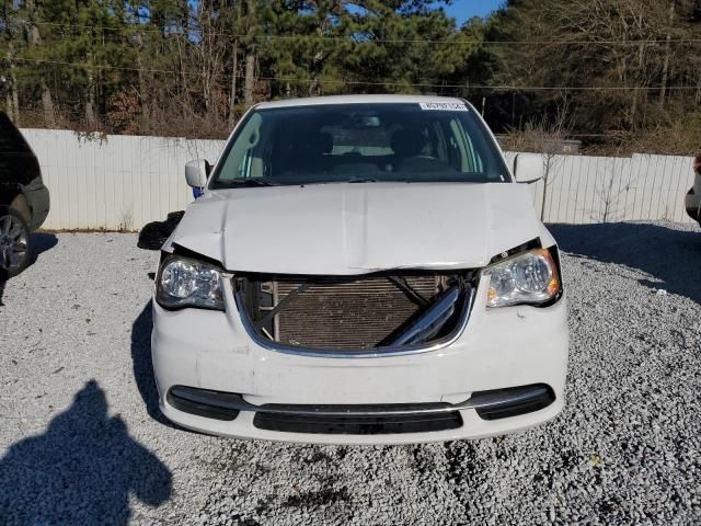 2015 Chrysler Town & Country LX