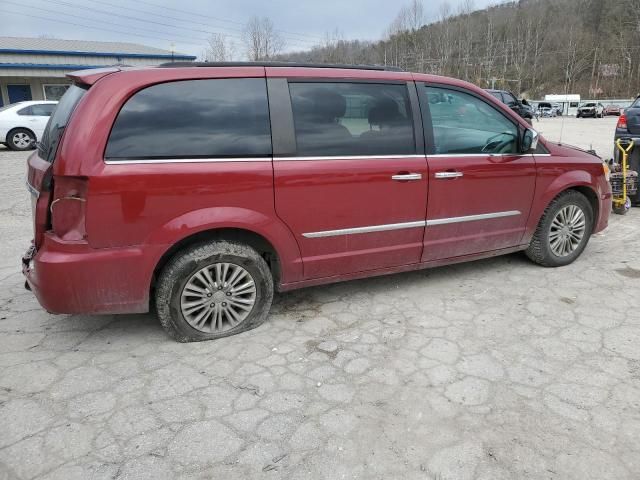 2015 Chrysler Town & Country Touring L