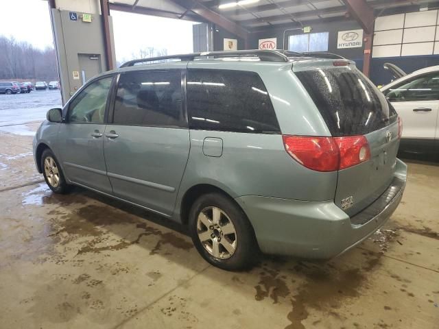 2008 Toyota Sienna XLE