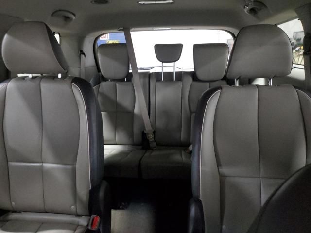 2018 KIA Sedona LX