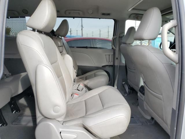 2019 Toyota Sienna XLE