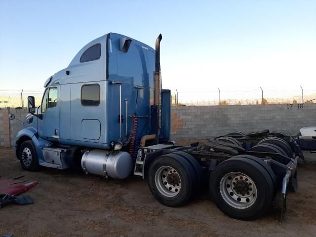 2012 Peterbilt 587