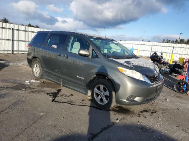 2011 Toyota Sienna LE