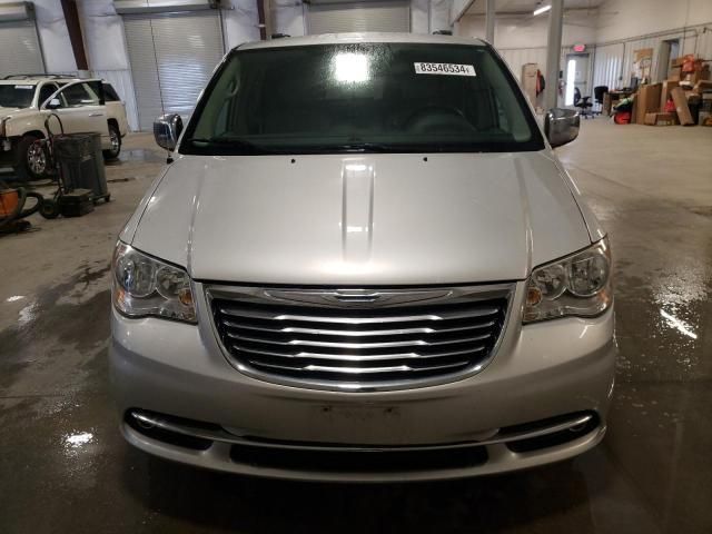 2012 Chrysler Town & Country Touring L