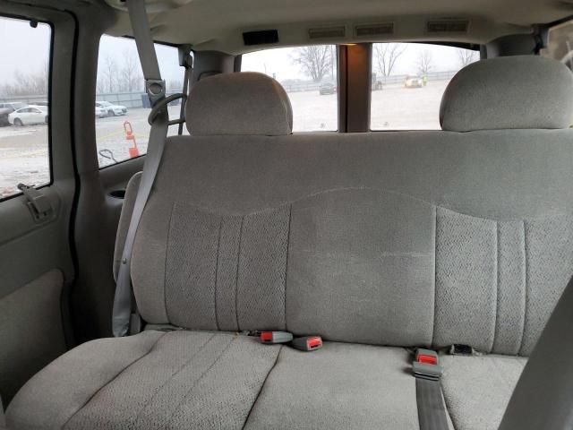 2005 GMC Safari XT