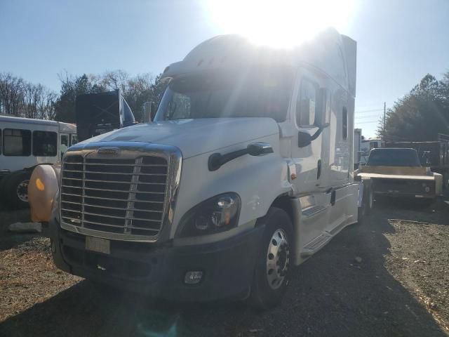 2018 Freightliner Cascadia 125