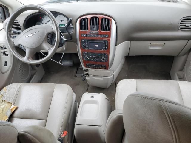 2005 Chrysler Town & Country Limited