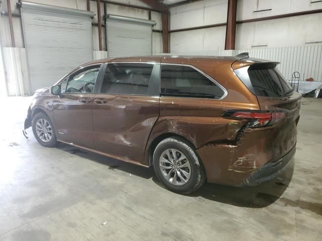 2021 Toyota Sienna LE