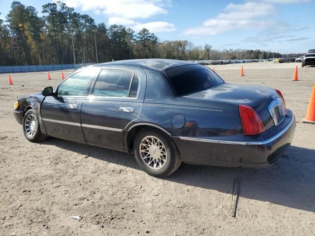 2000 Lincoln Town Car Signature