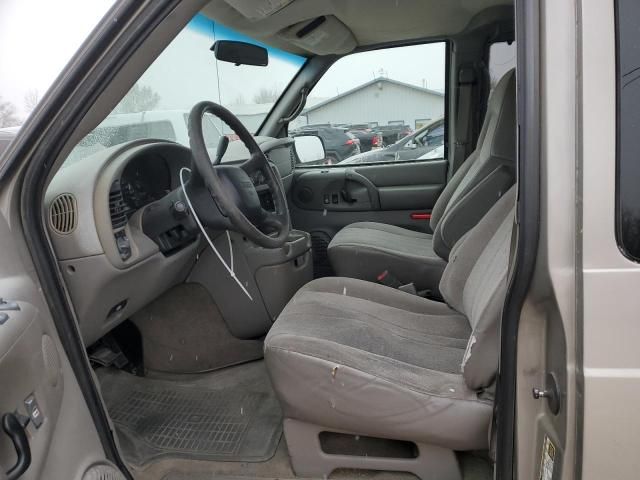 2005 GMC Safari XT