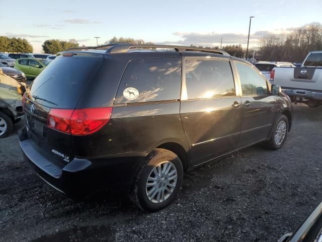 2010 Toyota Sienna LE