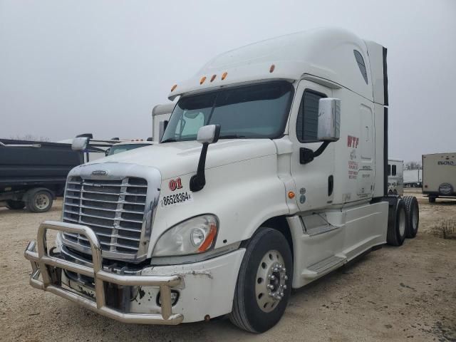 2015 Freightliner Cascadia 125