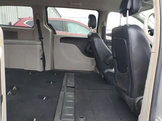 2012 Chrysler Town & Country Touring