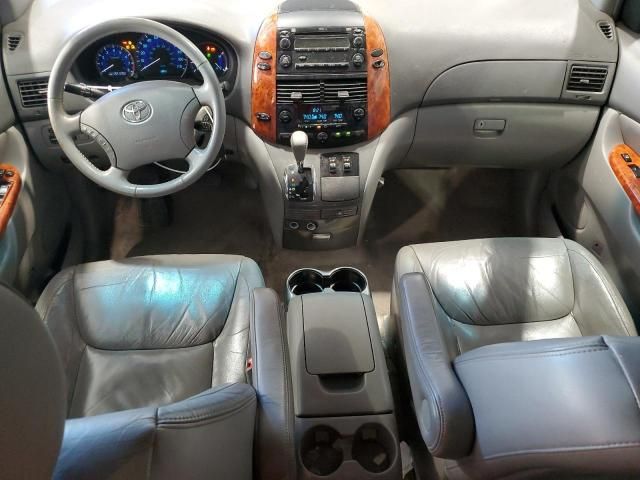 2010 Toyota Sienna XLE