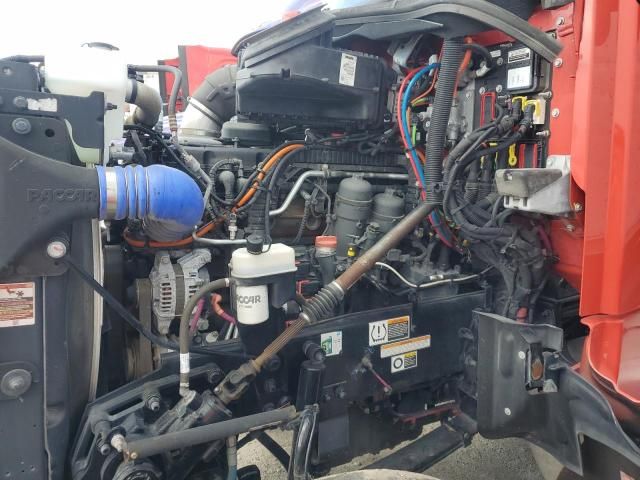 2023 Peterbilt 567