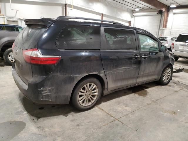 2016 Toyota Sienna XLE