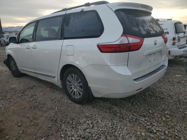 2016 Toyota Sienna XLE