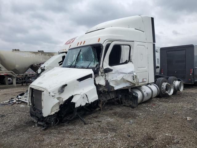 2020 Freightliner Cascadia 116