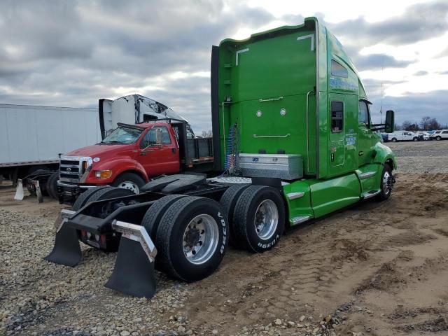 2017 Kenworth Construction T680