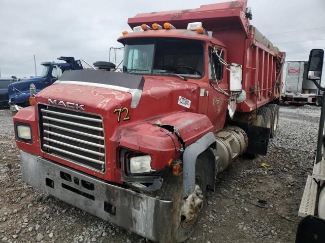 2001 Mack 600 RD600