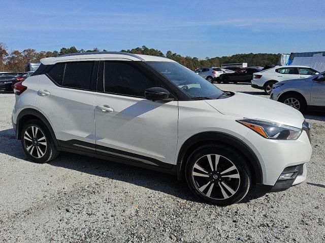 2020 Nissan Kicks SR