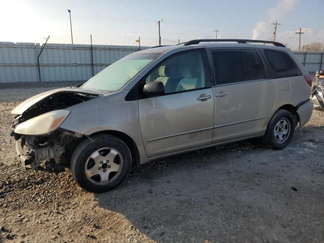 2005 Toyota Sienna CE