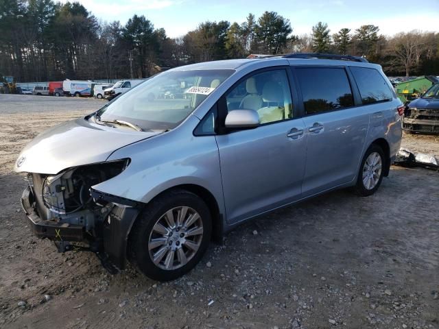 2015 Toyota Sienna LE