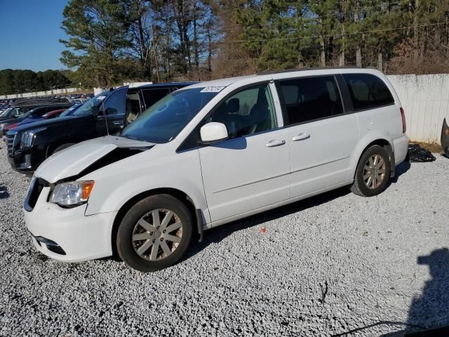 2015 Chrysler Town & Country LX