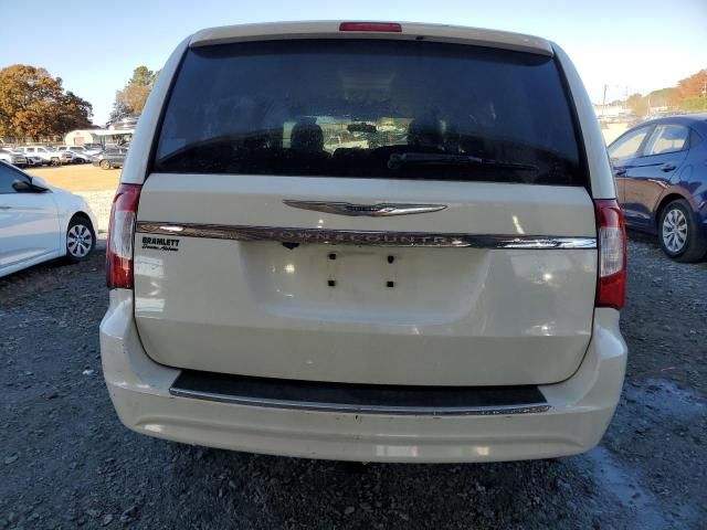 2011 Chrysler Town & Country Touring L