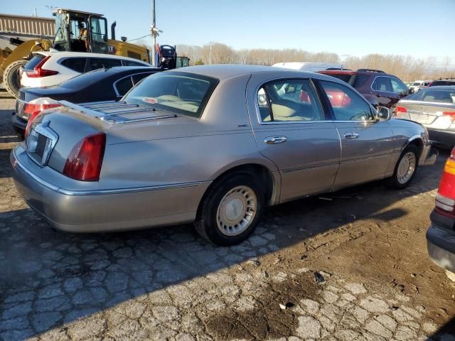 2001 Lincoln Town Car Executive