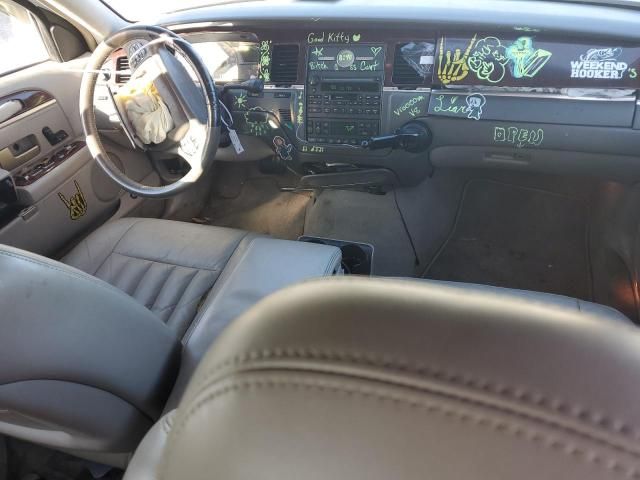 2004 Lincoln Town Car Executive