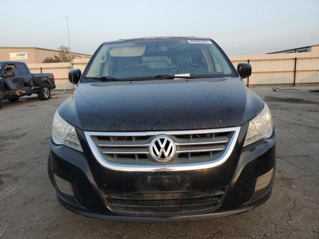 2012 Volkswagen Routan SE