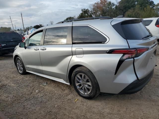 2021 Toyota Sienna XLE